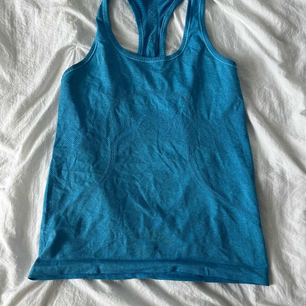 Lululemon size 6 swiftly tank top blue